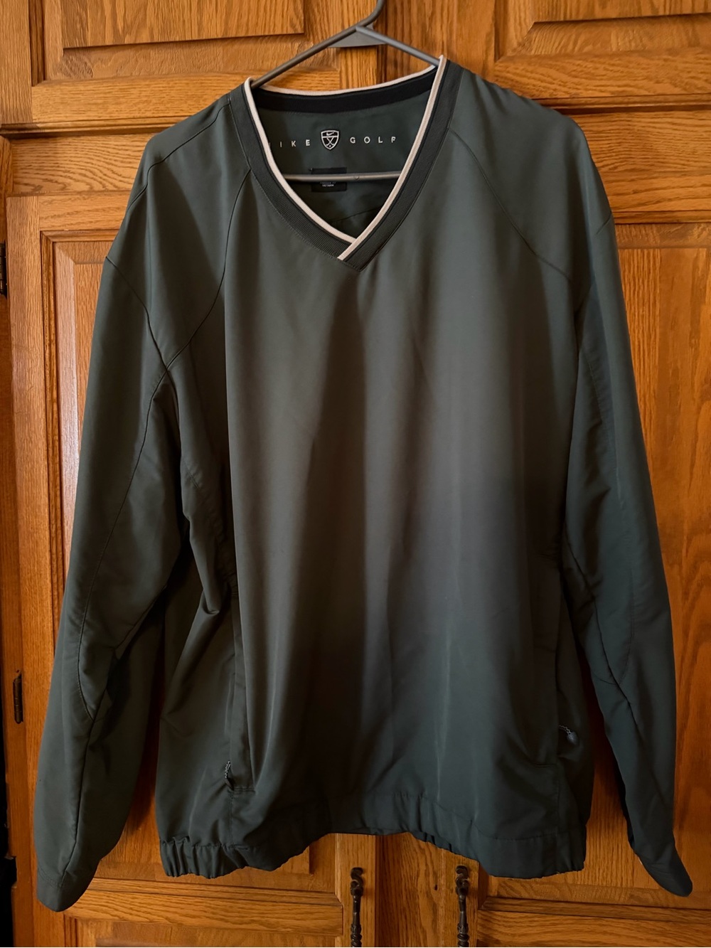 Nike Men's Dark Green V-Neck Golf Windbreaker